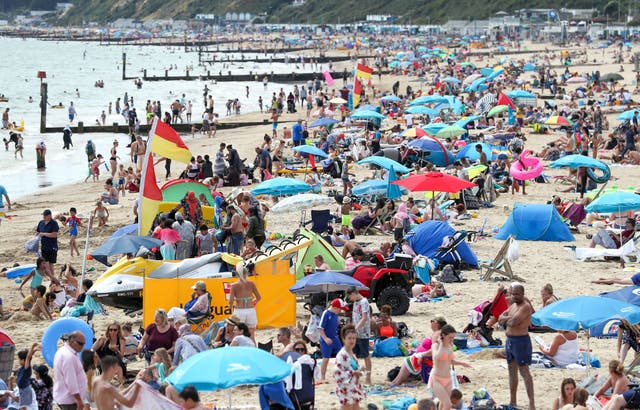 <p>The <a href="https://www.independent.co.uk/topic/met-office">Met Office</a> said temperatures are set to peak at 33C </p>