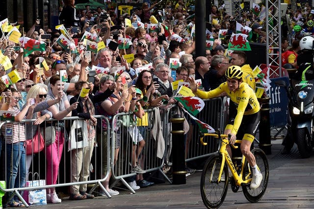 Geraint Thomas salutes supporters in Wales