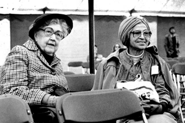 Ms Durr with Rosa Parks in 1981 in South Hadley, Massachusetts, where both received honorary doctorates from Mount Holyoke College