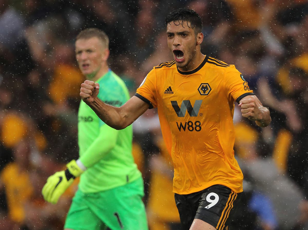 wolves-raul-jimenez-rescues-important-point-against-10-man-everton