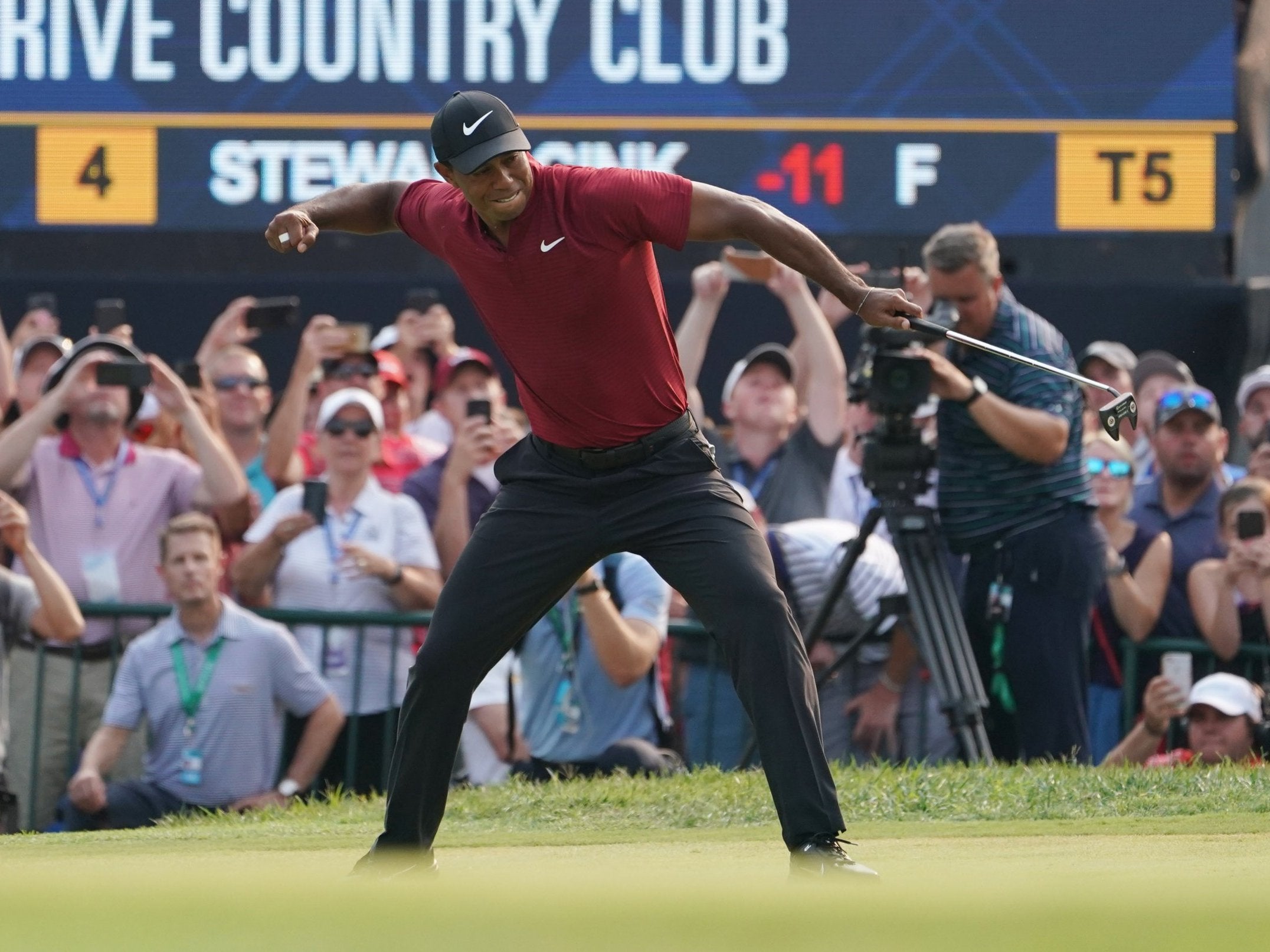 Tiger Woods narrowly missed out on a first major win in over a decade at the PGA Championship