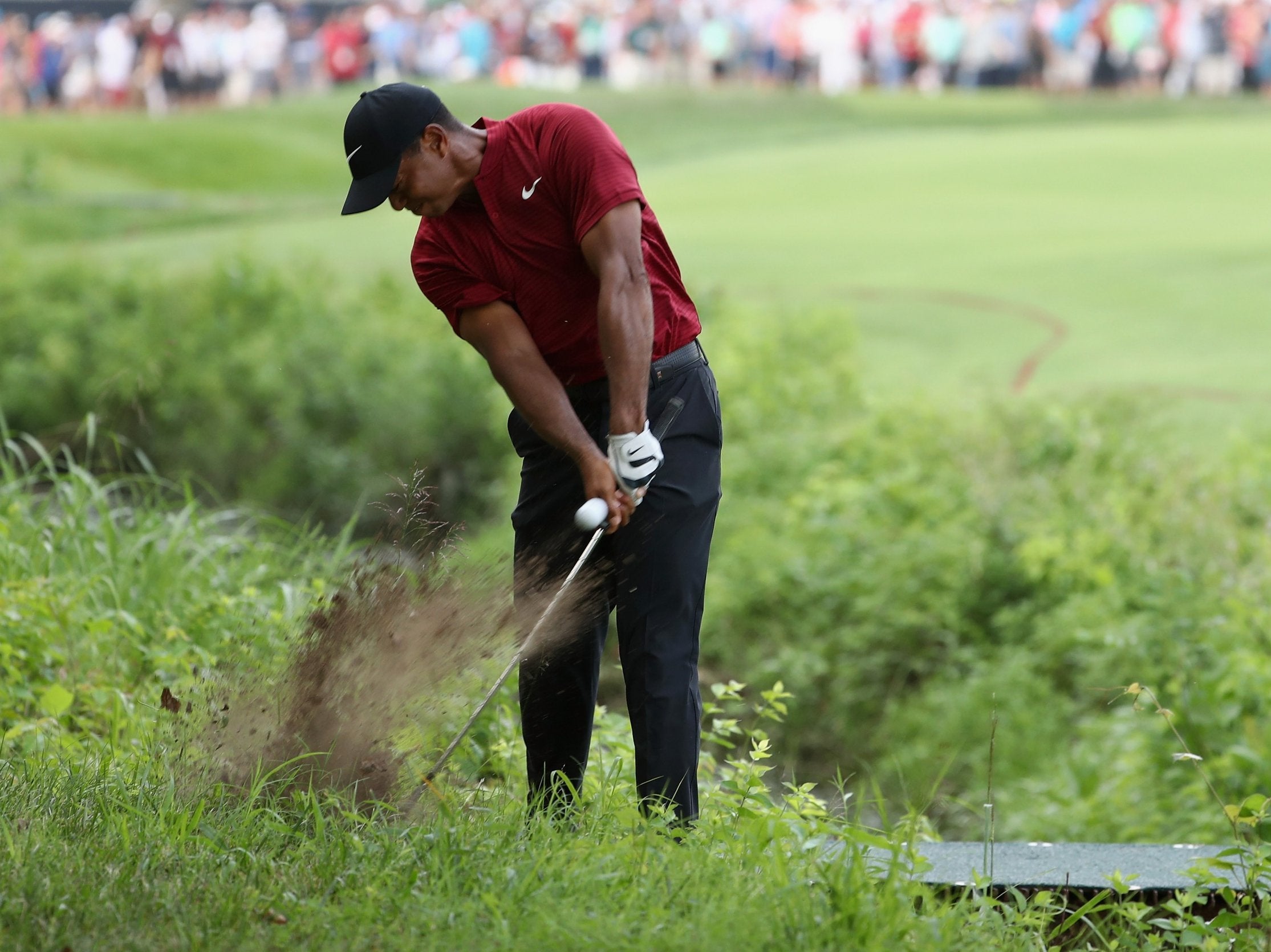 Tiger Woods endured a difficult day off the tee that cost him victory