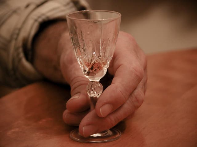 Researchers need to distinguish between alcohol-related dementia and other forms of the disease