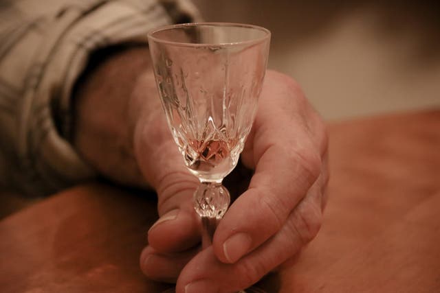 Researchers need to distinguish between alcohol-related dementia and other forms of the disease