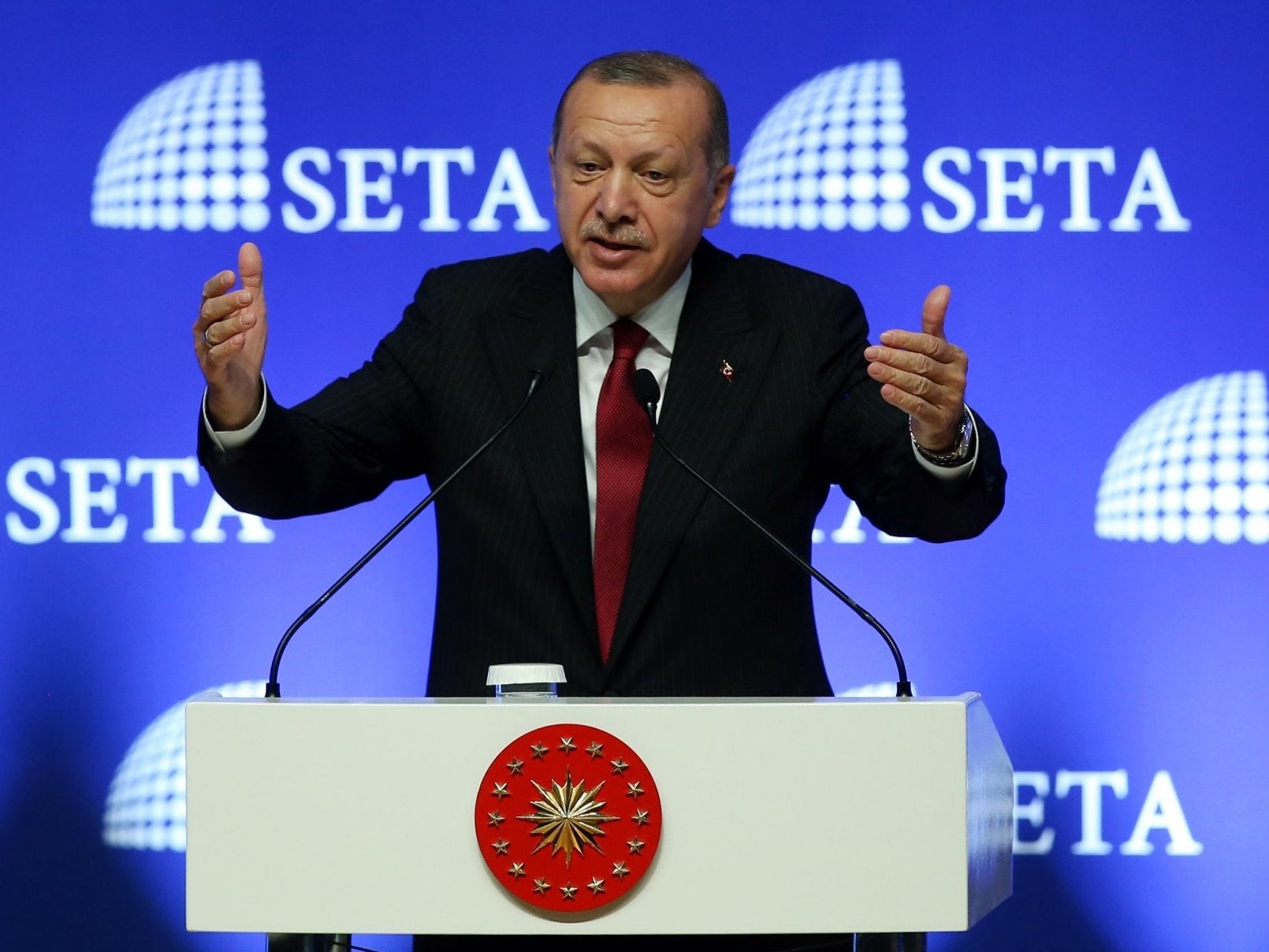 Erdogan defends Turkey's economy and accuses the US of jeopardising bilateral ties