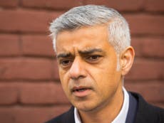 Sadiq Khan calls for immediate pause to rollout of universal credit