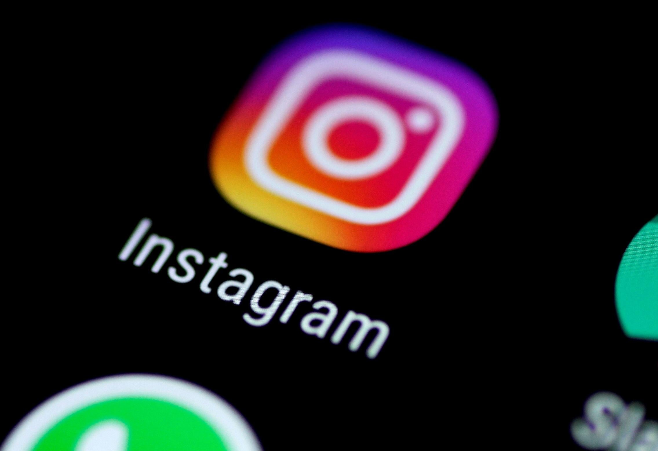 A hacking campaign using Russian email addresses has locked hundreds of people out of their Instagram accounts