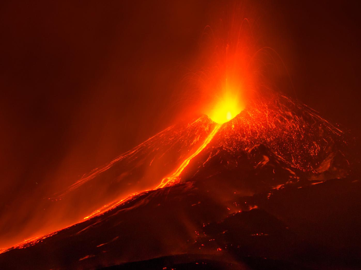 The eruption of              Thera (not pictured) on the Greek island of Santorini buried              the ancient Minoan settlement in a layer of ash and rock              more than 40m deep