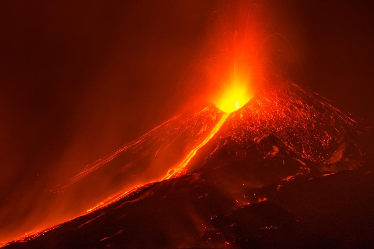 'Catastrophic collapse' of Mount Etna could trigger tsunami, scientists  warn | The Independent | The Independent