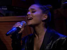 Ariana Grande performs tearful tribute to Aretha Franklin