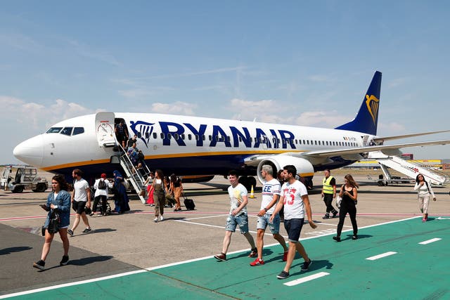 Ryanair to cut their hand luggage allowance by two thirds from November