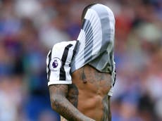 Kenedy misses late penalty as 10-man Newcastle held by Cardiff