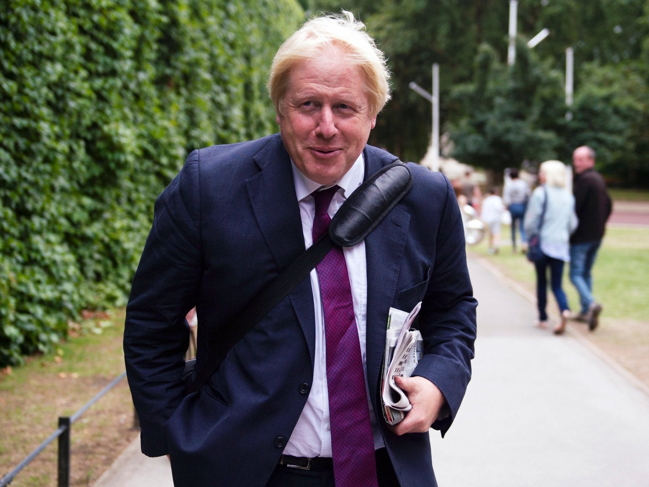 Boris Johnson S Facebook Page Hosts Hundreds Of Islamophobic Comments After Burqa Row The Independent The Independent