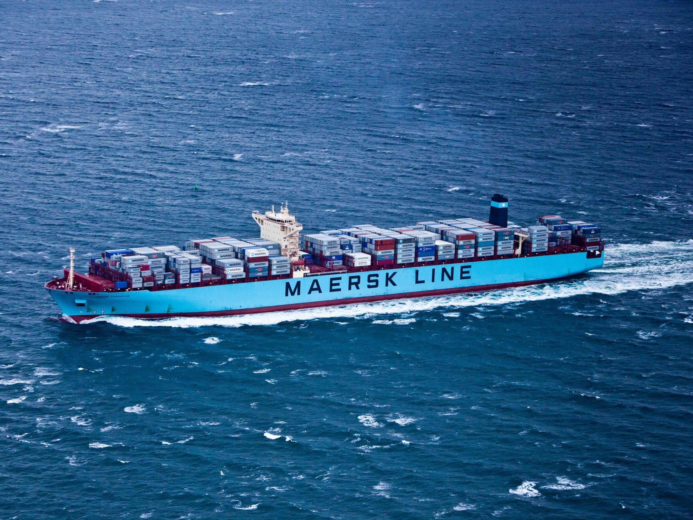 container ship maersk