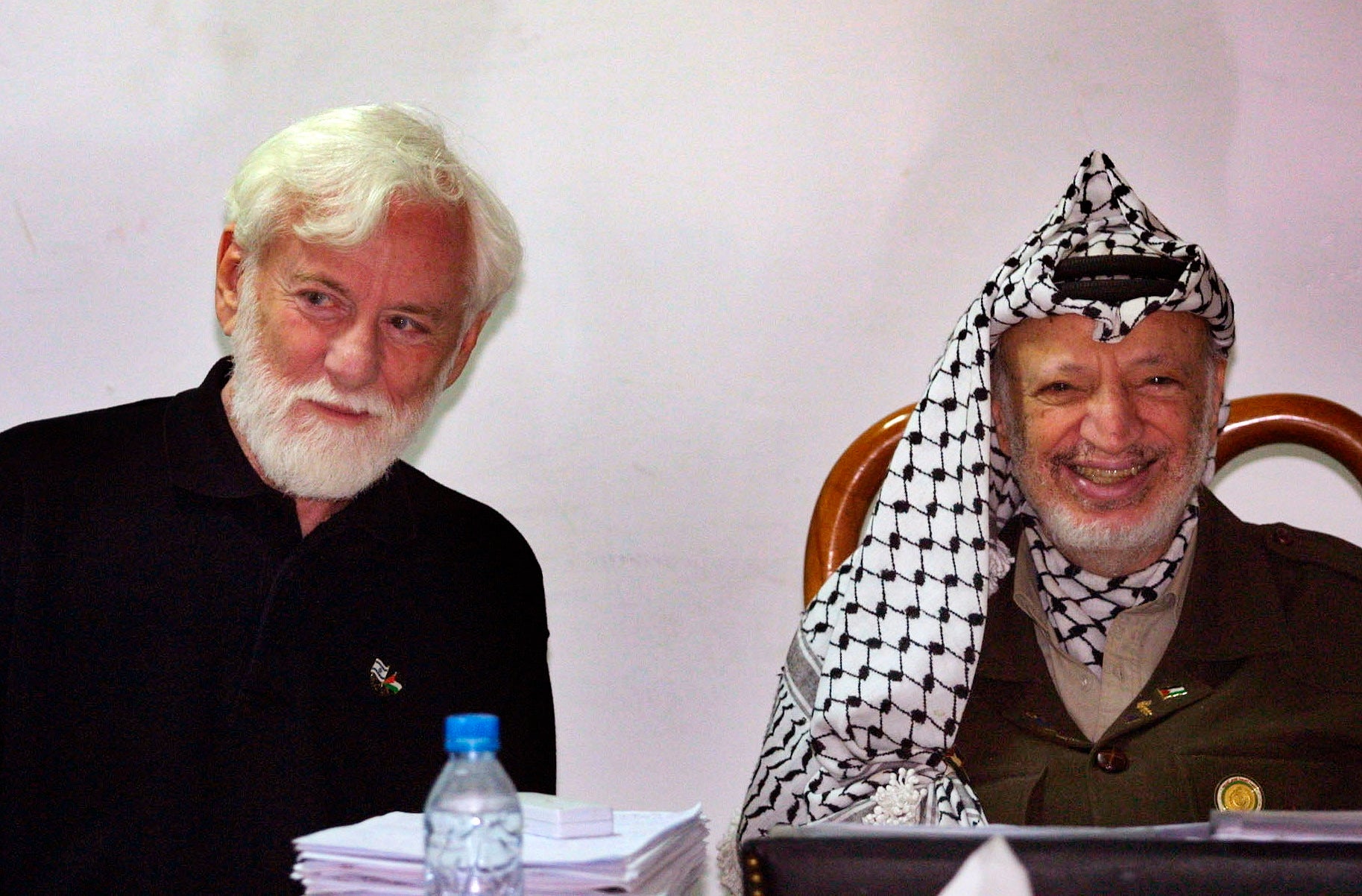 Avnery with Palestinian leader Yasser Arafat in Ramallah in 2002