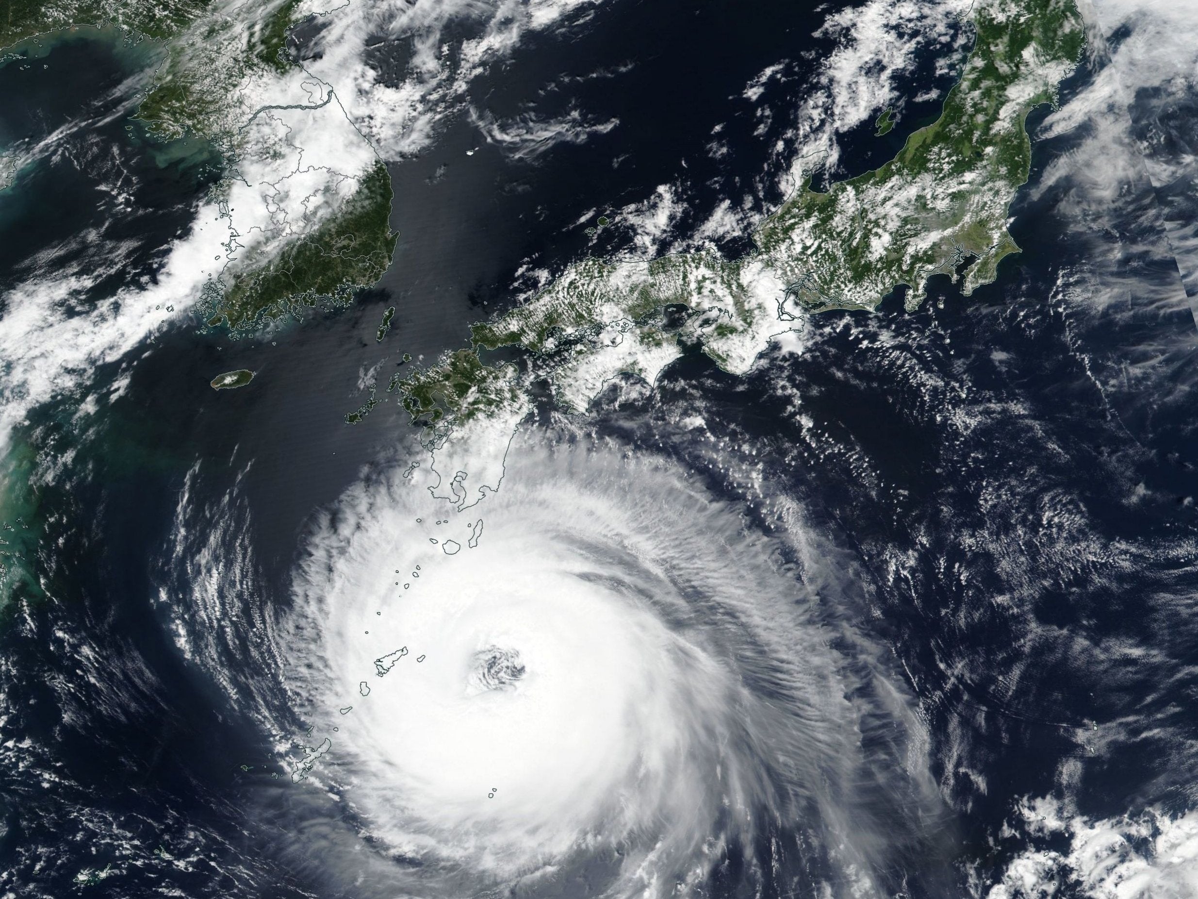 A satellite image of Typhoon Soulik approaching the Korean peninsula