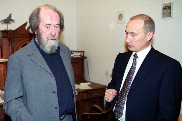 Russian president Vladimir Putin visited Solzhenitsyn’s suburban home near Moscow in September 2000