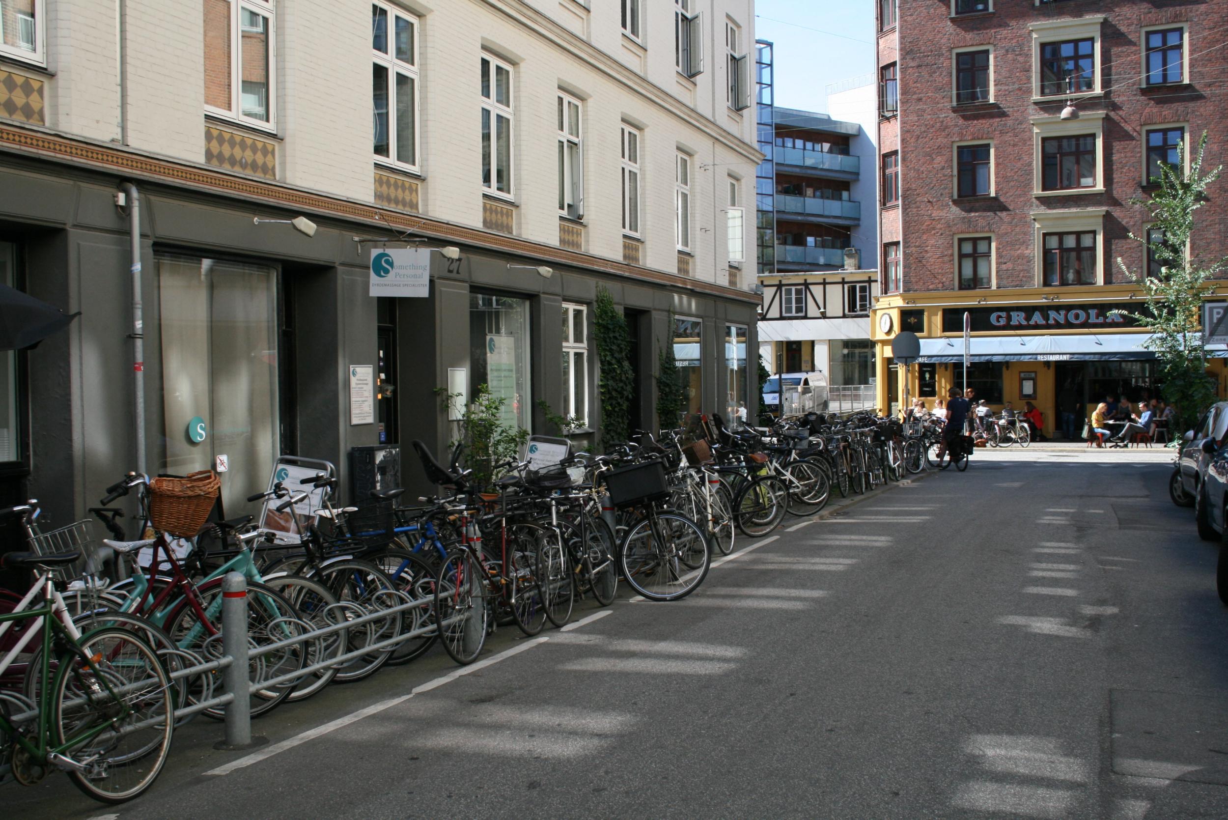 Don’t be fooled by the bikes – this street is pure Paris