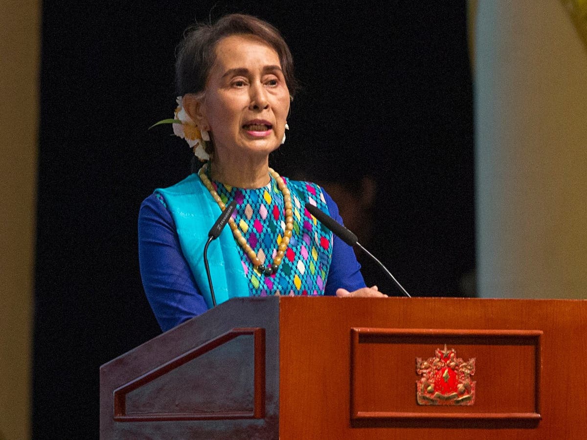 Aung San Suu Kyi defends jailing of Reuters journalists who covered ...