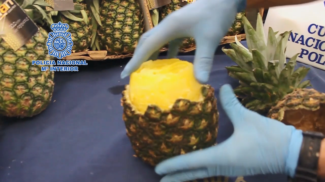 Police discovered more than 65kg of cocaine being hidden in pineapples at a market in Madrid
