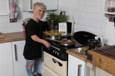 Gordon Ramsay 'offers' teen with dwarfism job after college ban