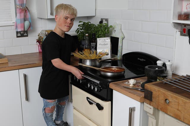 Gordon Ramsay has said that he would offer an apprenticeship to 18-year-old Louis Makepeace