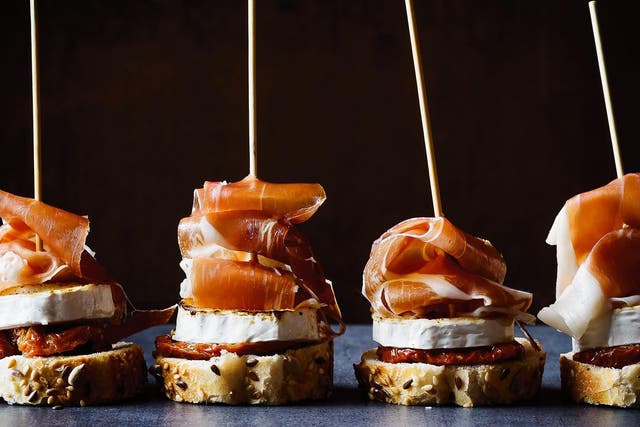 In the early days, its summer visitors from the interior of Spain who are the ones who begin to refer to these toothpick-held pickles as pinchos 