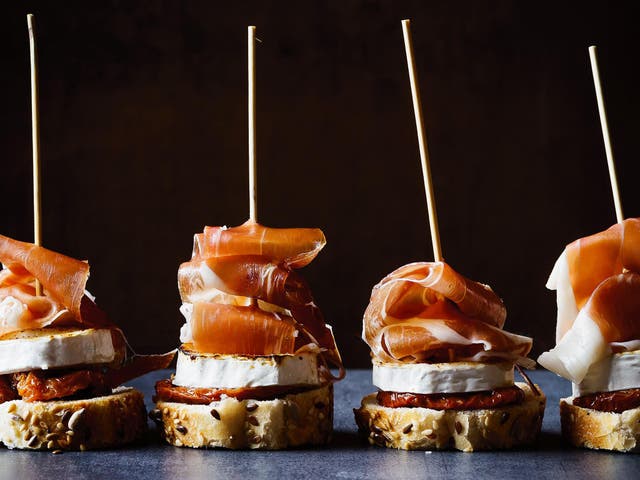 In the early days, its summer visitors from the interior of Spain who are the ones who begin to refer to these toothpick-held pickles as pinchos 