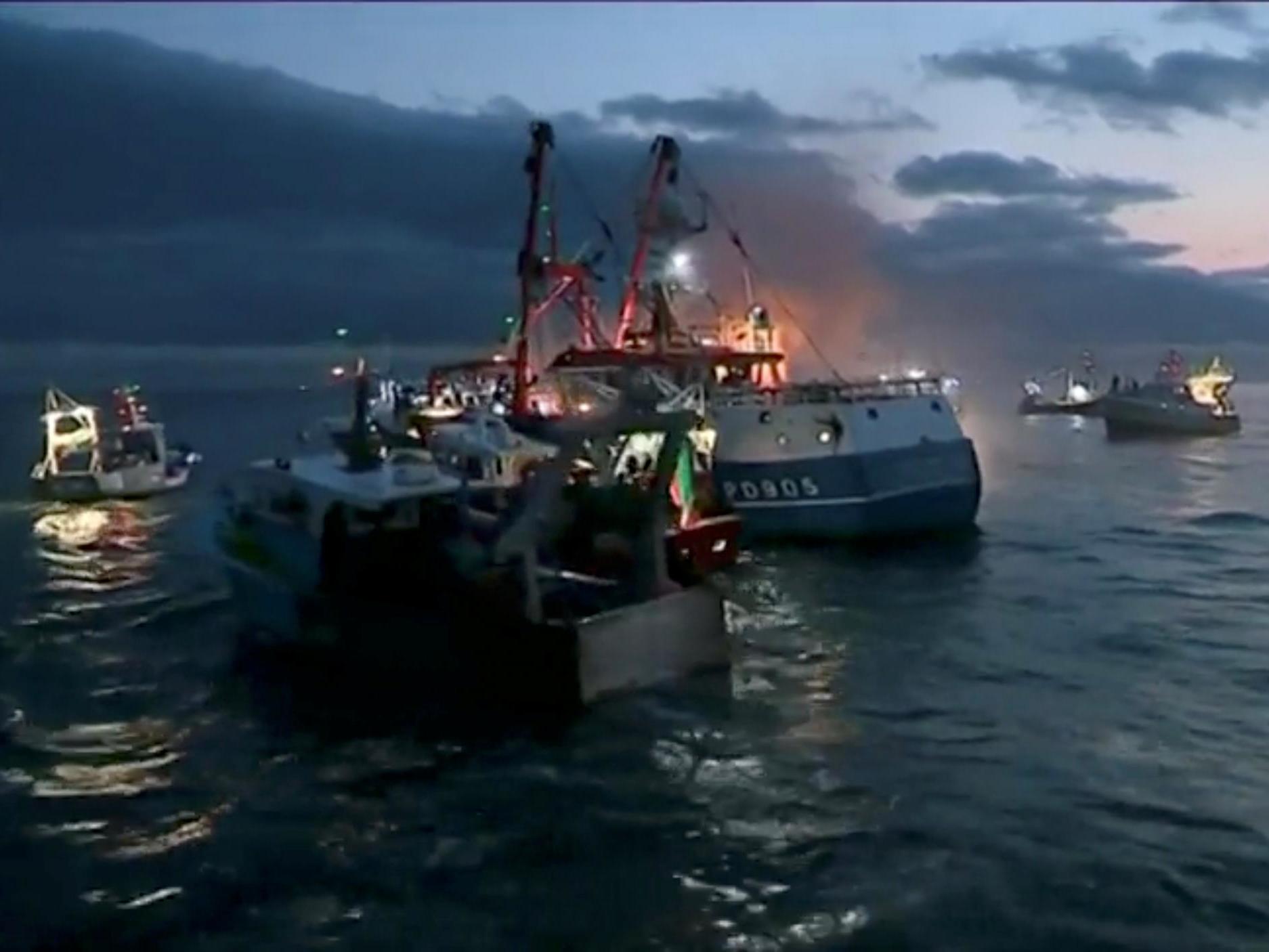 French and British fishing boats collide during a scrap in the English Channel over scallop fishing rights on 28 August 2018