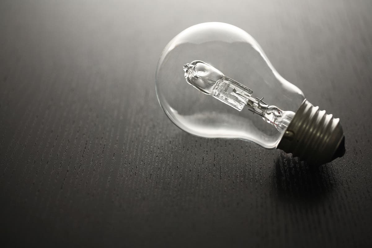 Europe to ban halogen lightbulbs, Energy