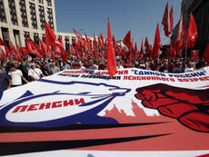 Thousands of Russians rally against rising pension age