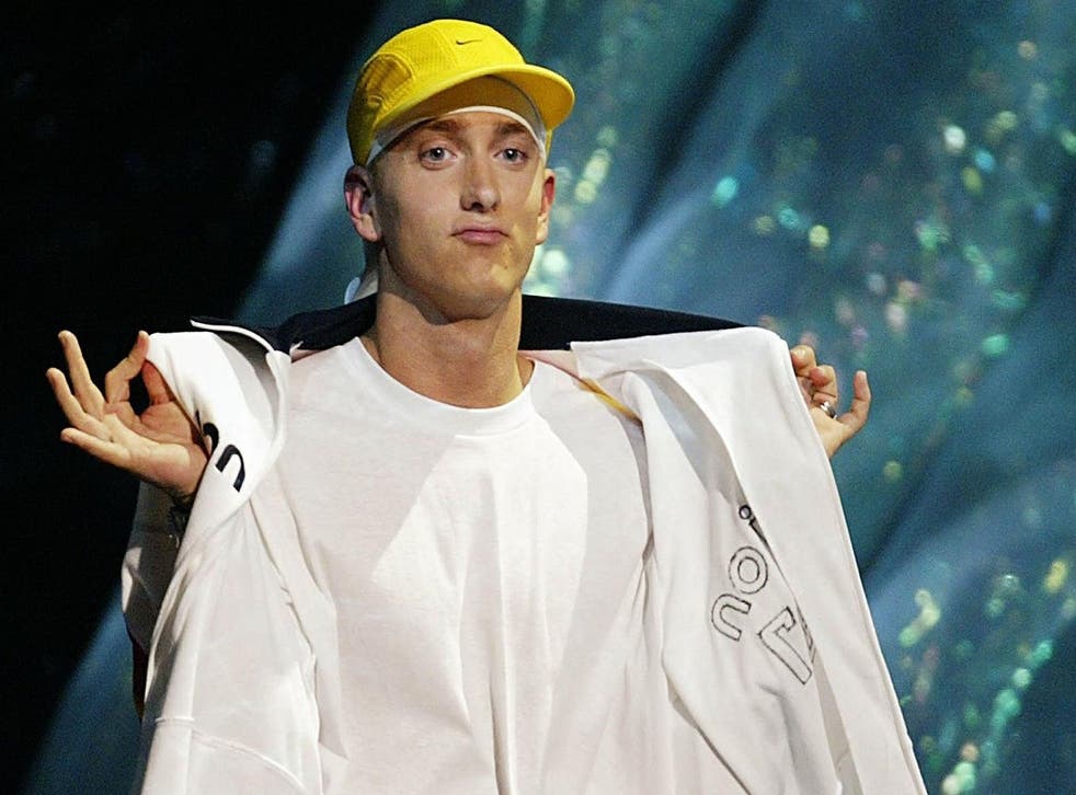 Eminem's Blonde Hair: How He Maintains His Color and Style - wide 5