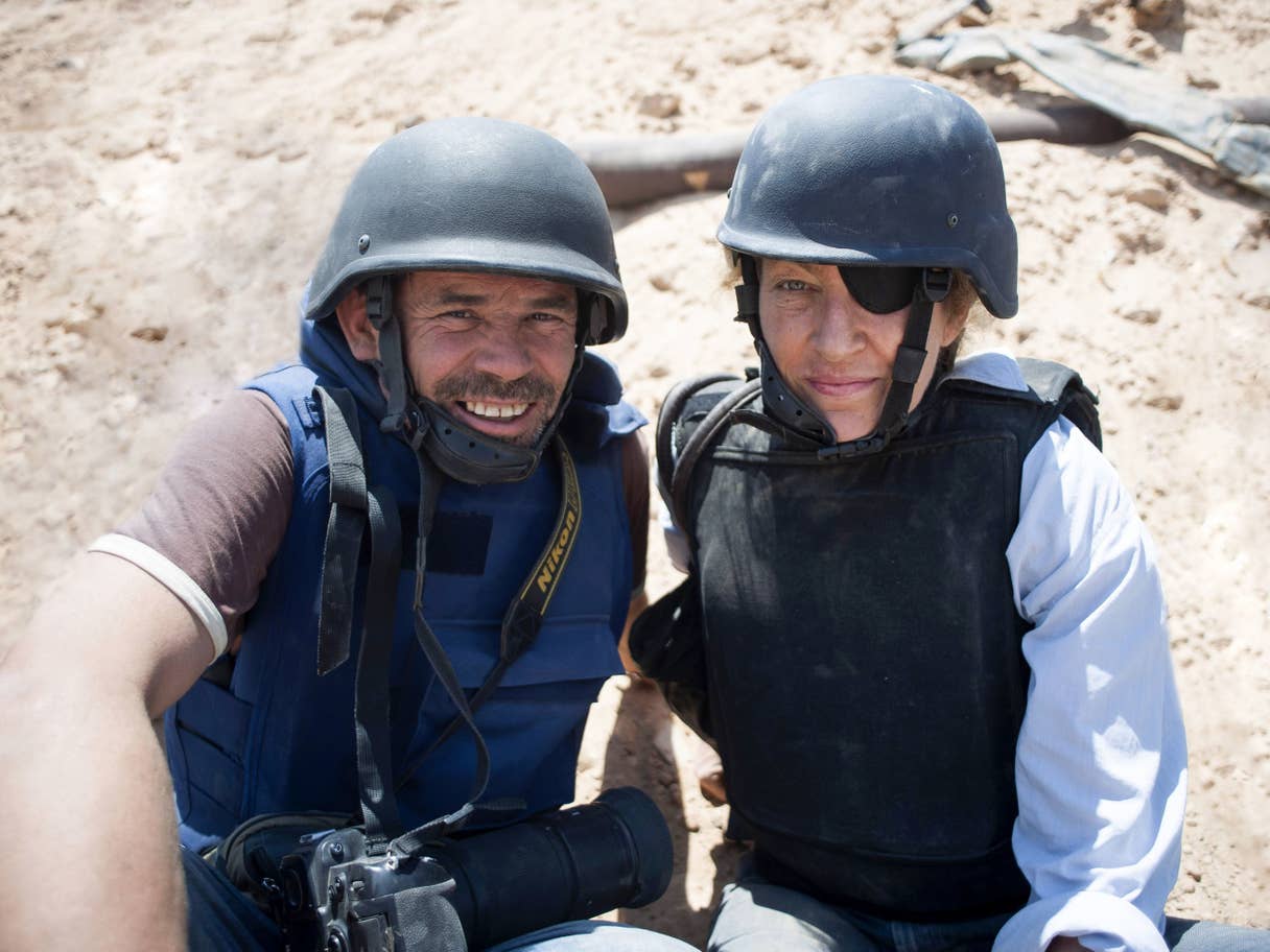 Paul Conroy e Marie Colvin. Credits to: AP.