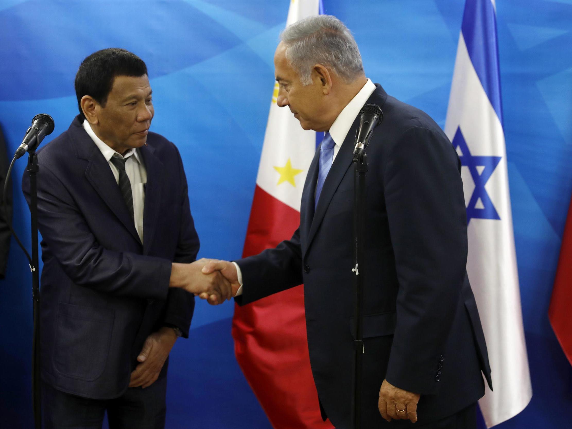 Israeli Prime Minister Benjamin Netanyahu with Philippine President Rodrigo Duterte in Jerusalem on Monday