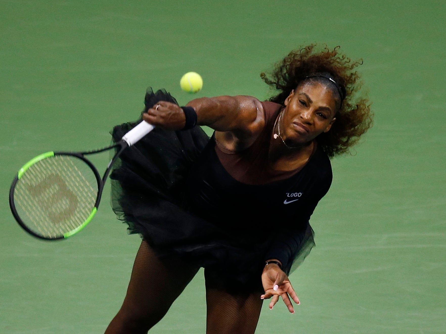 Williams clinched victory in straight sets to reach the last four