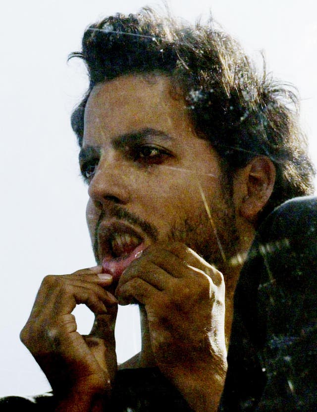 Remembering David Blaine S 44 Days In A Glass Box Which Frustrated The British Public Like No Other Act Of Performance Art The Independent The Independent Remembering David Blaine S 44 Days In A Glass Box Which Frustrated The British Public Like No Other Act Of Performance Art The Independent The Independent