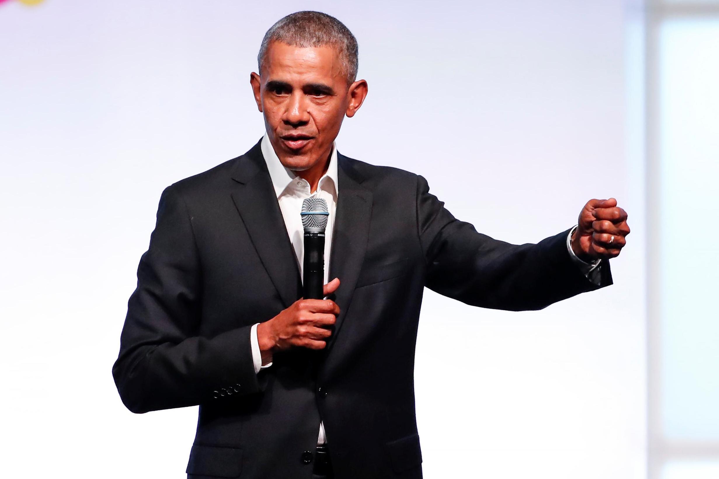 Former US President Barack Obama is about to go back on the campaign trail to help Democrats in California and Ohio ahead of the 2018 midterm elections