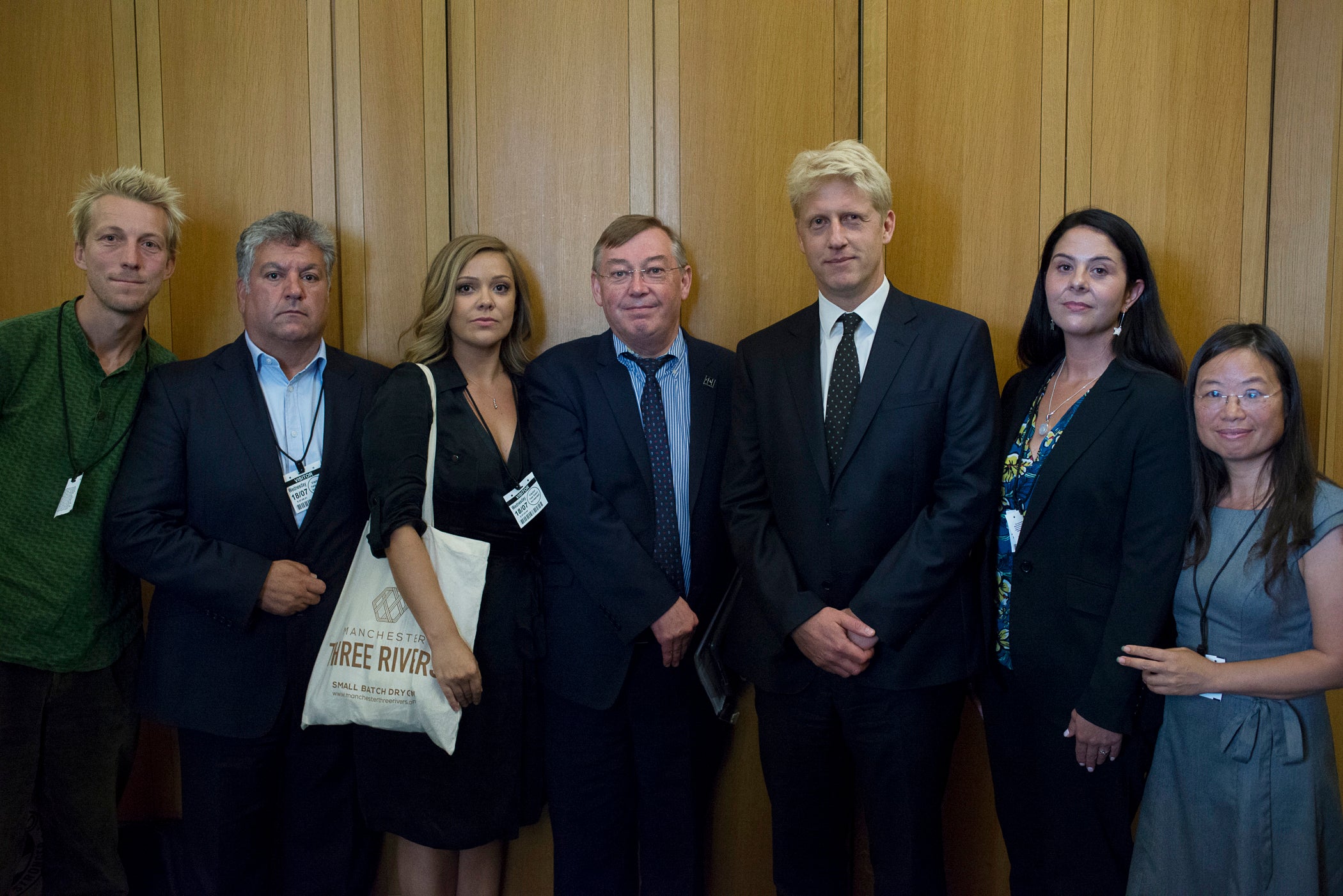 Campaign group Guardians of the Arches?(left to right): Ben Mackinnon, E5 Bakehouse; George Grant, Clapham North MOT; Louise Rivers-Hull, Manchester Three Rivers; Ian Mearns, MP for Gateshead; Jo Johnson MP (meeting with the group); Leni Jones, Rosso Corse; Nhi Chu, Chu’s Garage