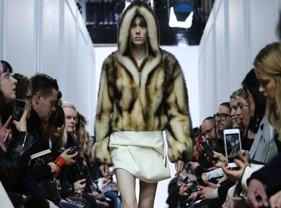 fingeraftryk jeans detaljer London Fashion Week 2018 will be totally fur-free, announces British Fashion  Council | The Independent | The Independent