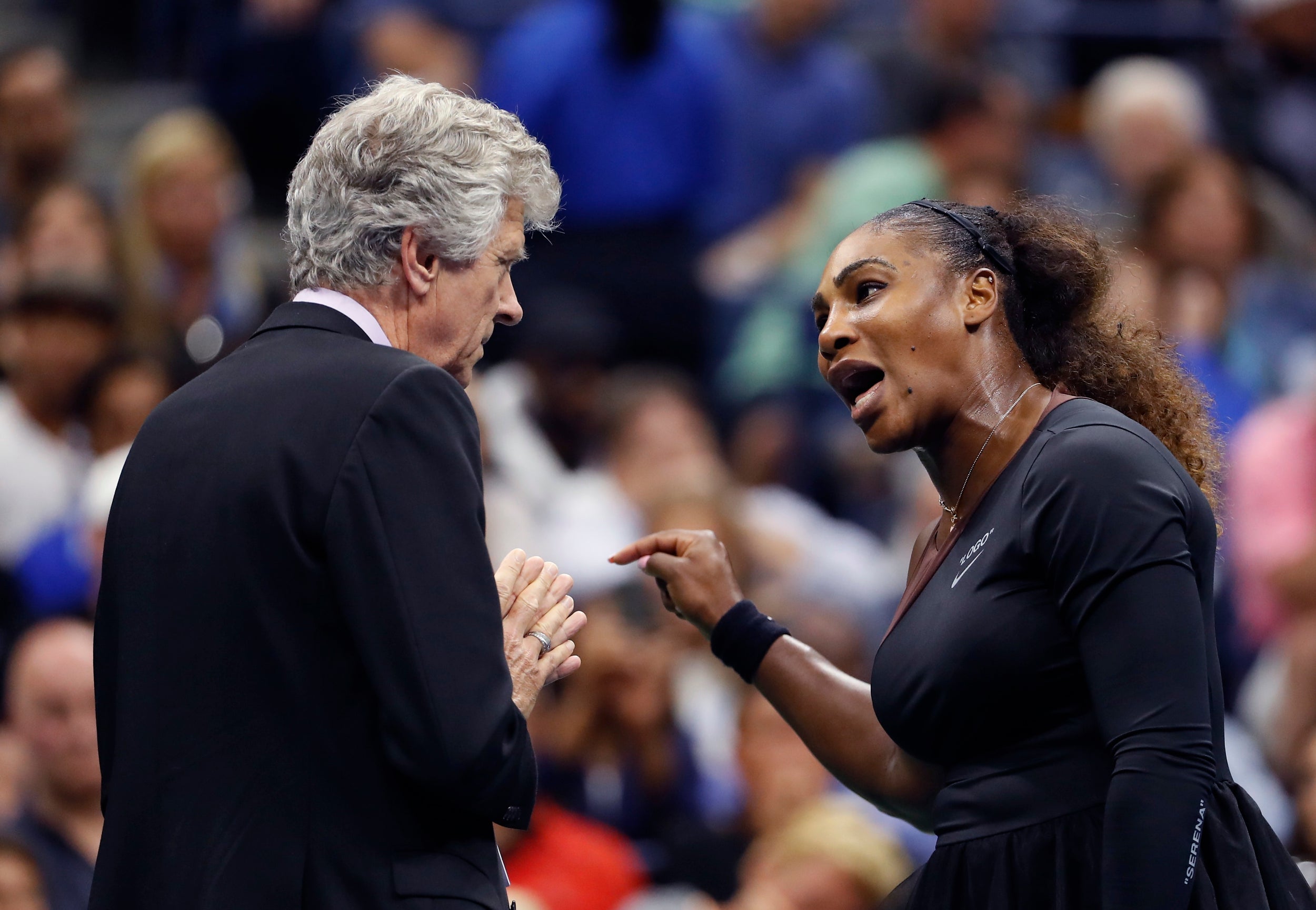 Serna Williams talks with the tournament referee