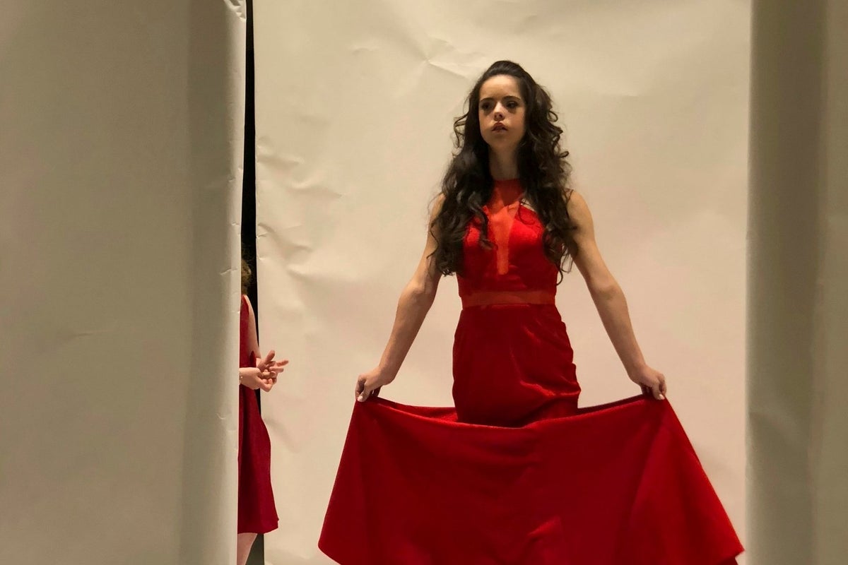 blotte råolie Sygeplejeskole New York Fashion Week 2018: Model with Down's syndrome walks the runway |  The Independent | The Independent