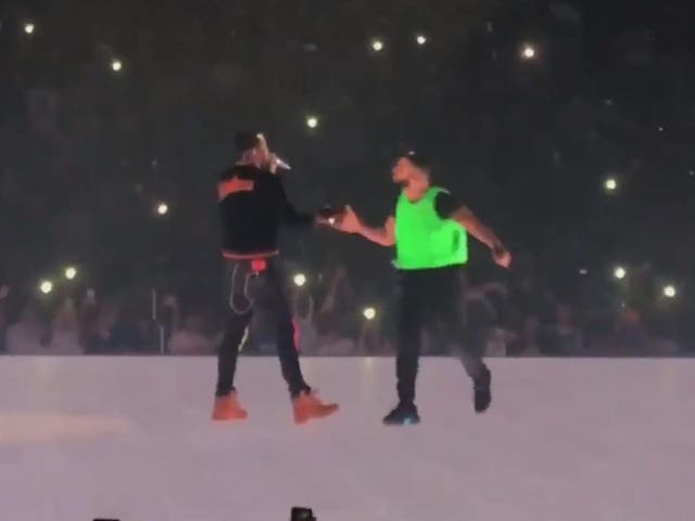 Drake and Meek Mill squash their beef on stage