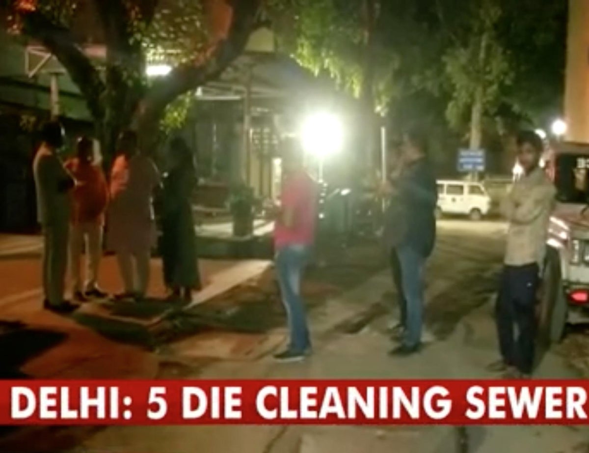 Five men die from toxic fumes while cleaning septic tank at luxury Delhi  apartment block | The Independent | The Independent
