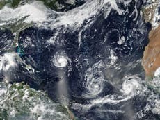 Scientists fly into eye of Hurricane Florence as it approaches US