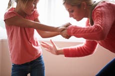 Smacking children should be banned, psychologists say