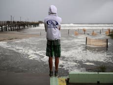 North Carolina residents ignore Hurricane Florence evacuation orders