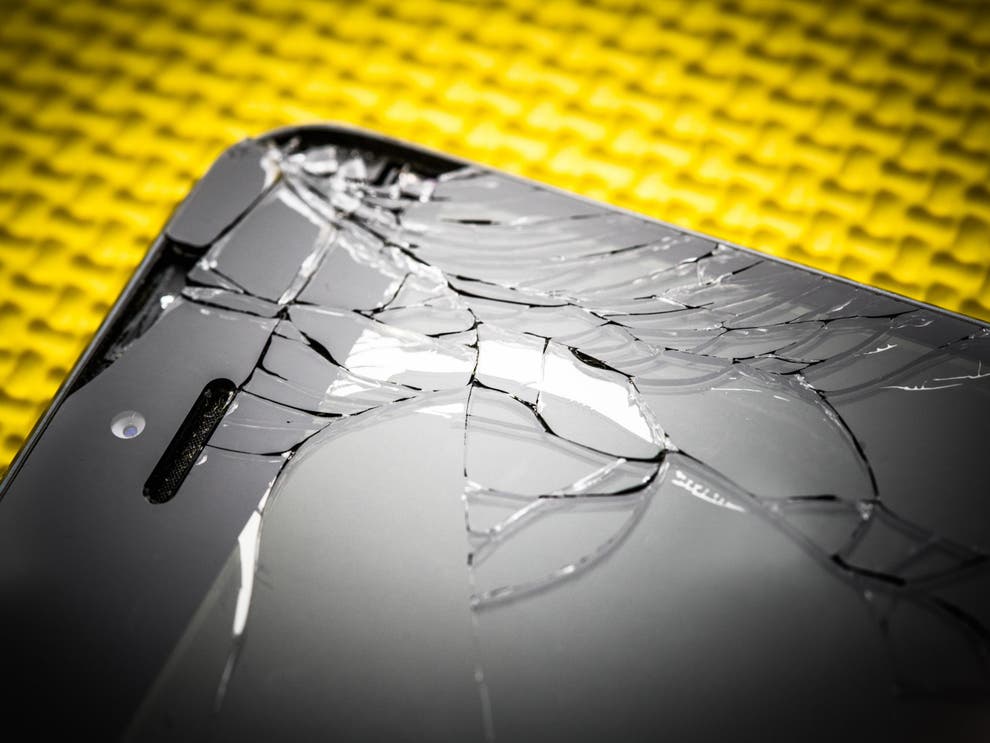 British people spend over £680 million every year fixing broken phone screens, survey claims