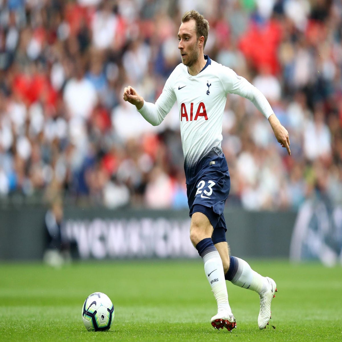 Eriksen returns to football as Premier League shows solidarity