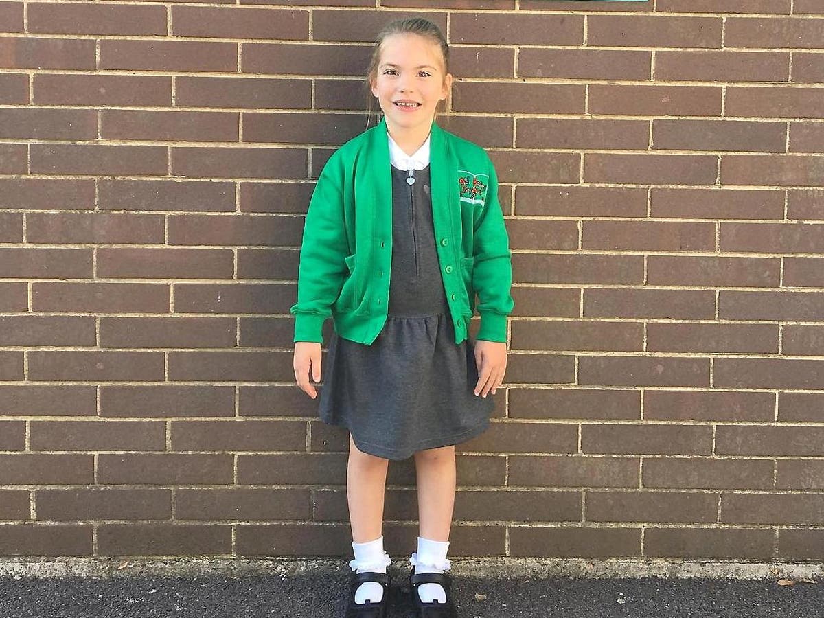 Four-year-old British girl with cerebral palsy walks to school after ...