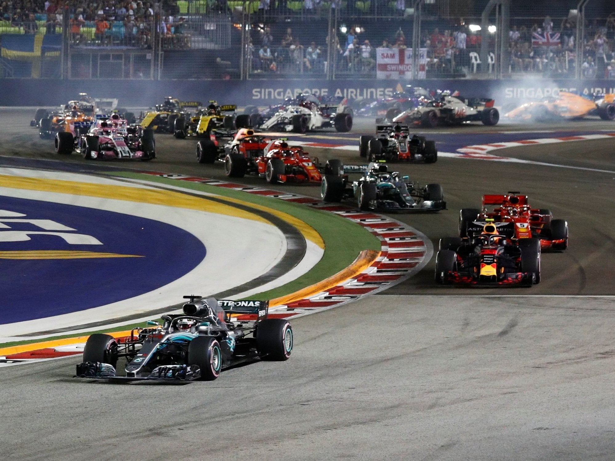 Lewis Hamilton leads the field at the start of the Singapore Grand Prix
